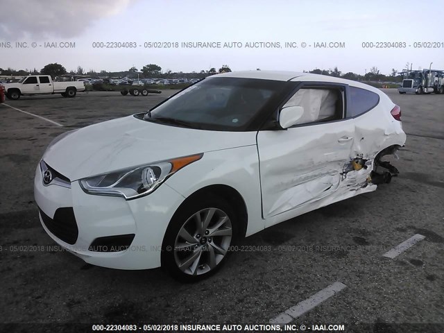 KMHTC6AD5GU269487 - 2016 HYUNDAI VELOSTER WHITE photo 2