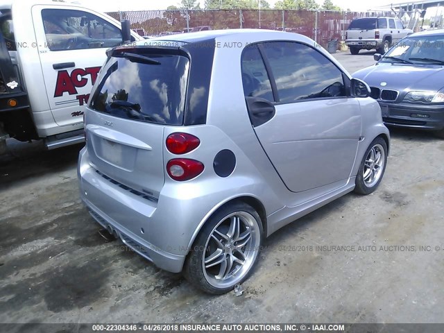 WMEEJ31XX9K252342 - 2009 SMART FORTWO PURE/PASSION SILVER photo 4