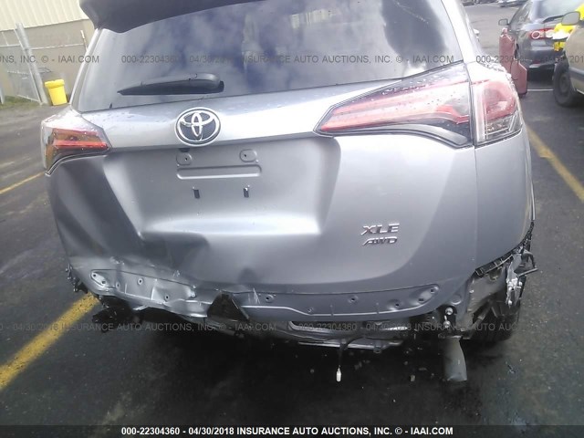 JTMRFREV1JD228050 - 2018 TOYOTA RAV4 ADVENTURE/XLE 银色 照片 6