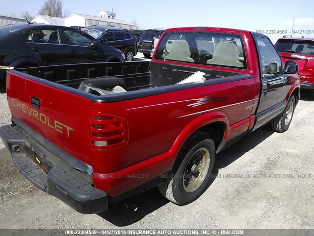 1GCCS1444WK167663 - 1998 CHEVROLET S TRUCK S10 RED photo 4