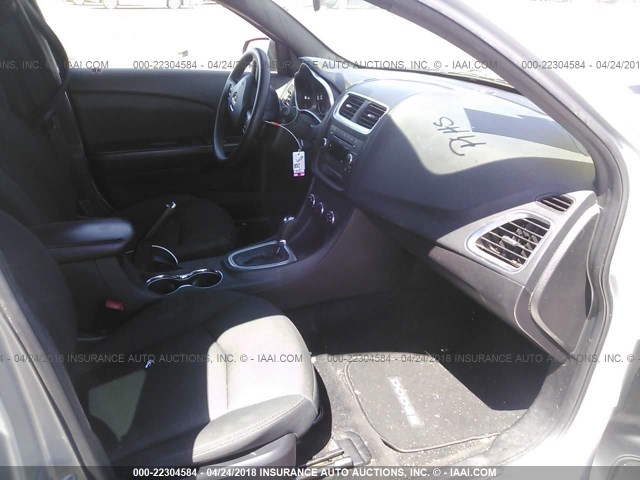 1B3BD4FBXBN509906 - 2011 DODGE AVENGER EXPRESS 银色 照片 5