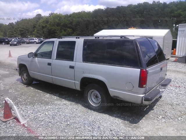 1GNEC16R9VJ320631 - 1997 CHEVROLET SUBURBAN C1500 SILVER photo 1