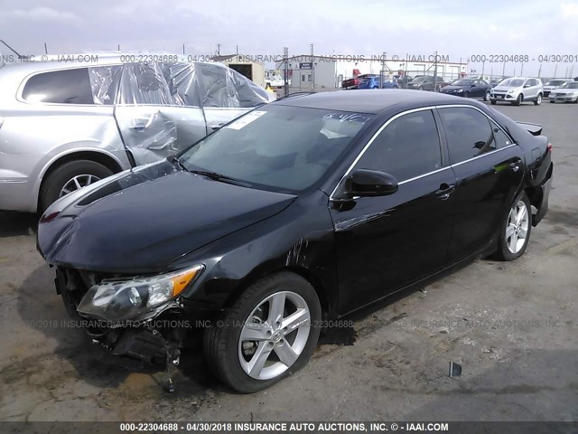 4T1BF1FKXEU862790 - 2014 TOYOTA CAMRY L/SE/LE/XLE 黑色 照片 2
