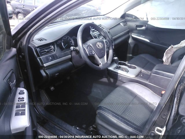 4T1BF1FKXEU862790 - 2014 TOYOTA CAMRY L/SE/LE/XLE 黑色 照片 5