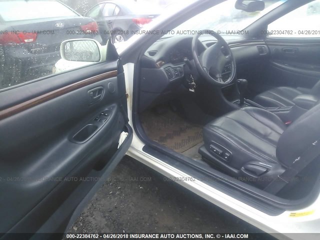 2T1CF28P01C497079 - 2001 TOYOTA CAMRY SOLARA SE/SLE თეთრი ფოტო 5
