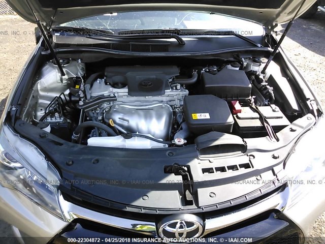 4T1BF1FK5HU781734 - 2017 TOYOTA CAMRY LE/XLE/SE/XSE GOLD photo 10