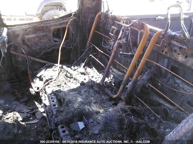 5TFCZ5AN8HX095615 - 2017 TOYOTA TACOMA DBL CAB/SR/TRDSPT/OR/PRO ვერცხლისფერი ფოტო 8