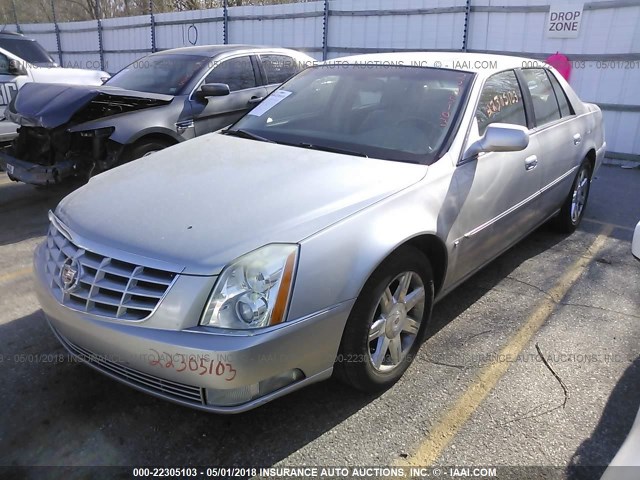 1G6KD57Y37U226450 - 2007 CADILLAC DTS SILVER photo 2