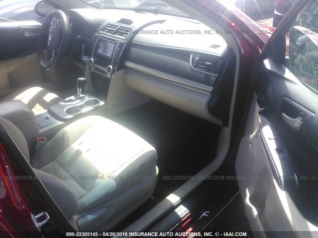 4T4BF1FK0DR286700 - 2013 TOYOTA CAMRY L/SE/LE/XLE 红色 照片 5