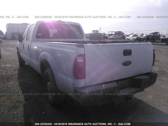 1FT7W2AT1BED06650 - 2011 FORD F250 SUPER DUTY WHITE photo 3