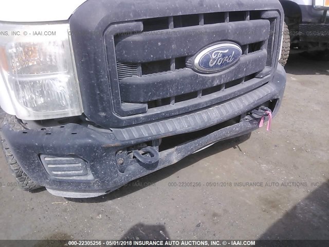 1FT7W2ATXBED06646 - 2011 FORD F250 SUPER DUTY WHITE photo 6