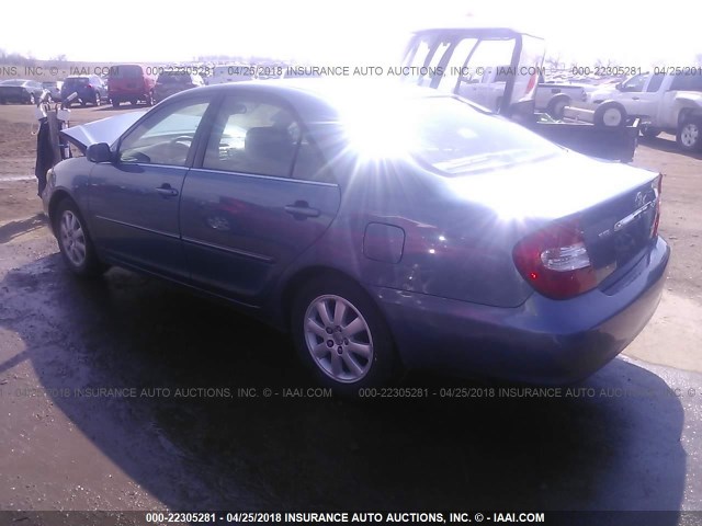 4T1BE32K53U238140 - 2003 TOYOTA CAMRY LE/XLE/SE ლურჯი ფოტო 3