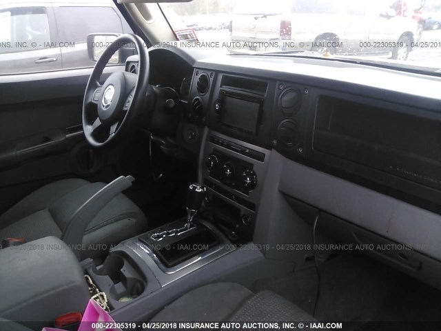 1J8HG48K57C560092 - 2007 JEEP COMMANDER WHITE photo 5