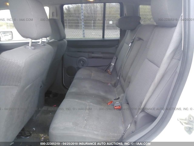 1J8HG48K57C560092 - 2007 JEEP COMMANDER WHITE photo 8