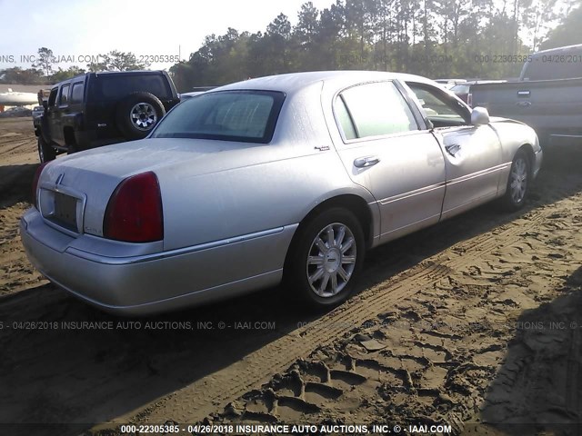 1LNHM82W37Y634479 - 2007 LINCOLN TOWN CAR SIGNATURE LIMITED SILVER photo 4