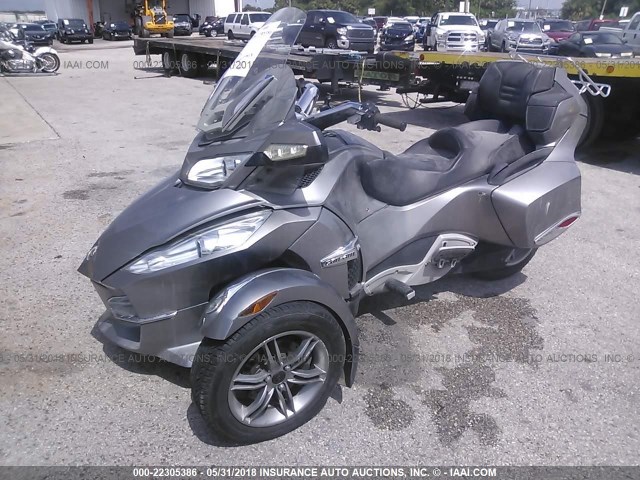 2BXJBWC12CV000220 - 2012 CAN-AM SPYDER ROADSTER RTS GRAY photo 2