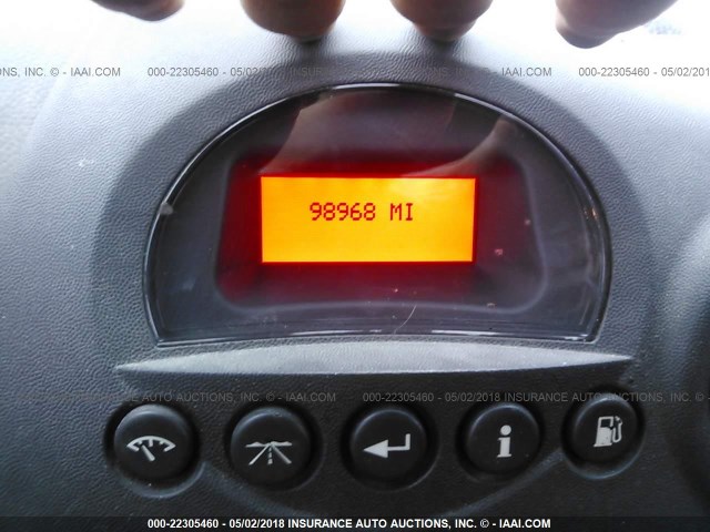 2G2WS522741375544 - 2004 PONTIAC GRAND PRIX GT2 ნაცრისფერი ფოტო 7