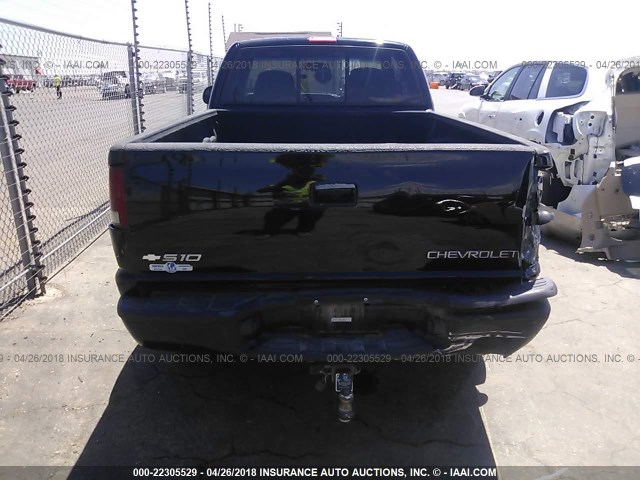 1GCCT19W218181817 - 2001 CHEVROLET S TRUCK S10 BLACK photo 6