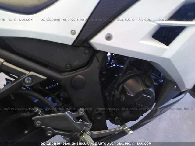 JKAEX8A17EA003609 - 2014 KAWASAKI EX300 A WHITE photo 8