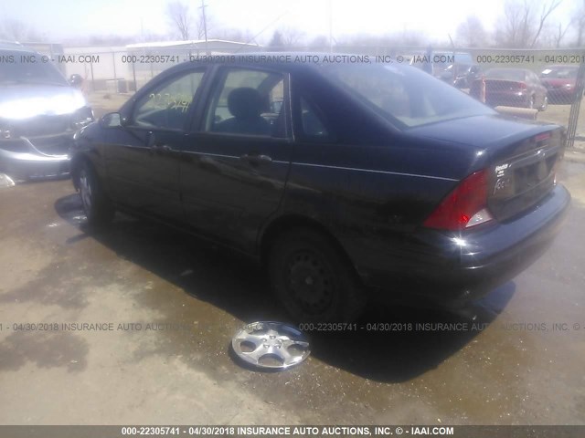 1FAFP34304W166507 - 2004 FORD FOCUS SE COMFORT/SE SPORT BLACK photo 3