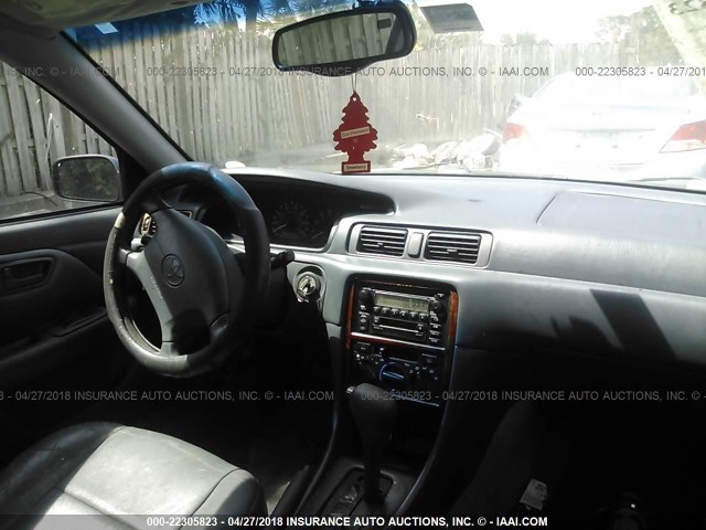 4T1BG22K1XU873396 - 1999 TOYOTA CAMRY CE/LE/XLE 灰色 照片 5