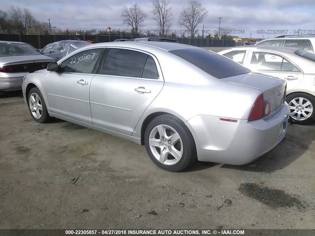 1G1ZG57B194121853 - 2009 CHEVROLET MALIBU LS Gümüş foto 3