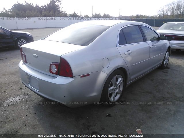 1G1ZG57B194121853 - 2009 CHEVROLET MALIBU LS Gümüş foto 4
