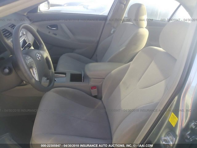 4T1BF3EK2BU625185 - 2011 TOYOTA CAMRY SE/LE/XLE GREEN photo 5