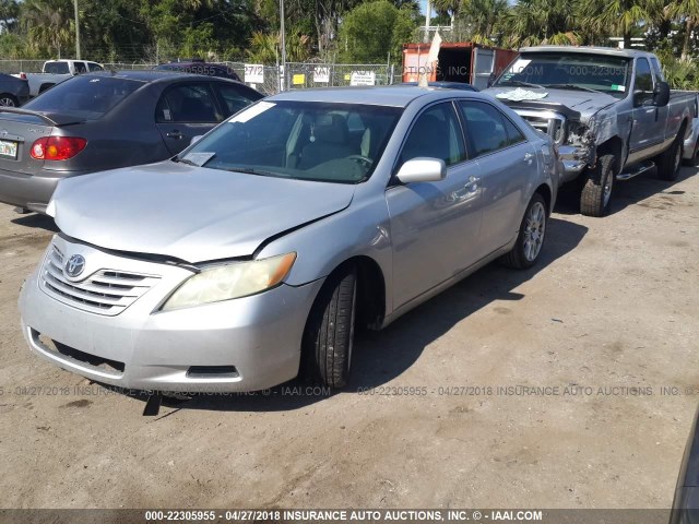 4T1BE46K57U515925 - 2007 TOYOTA CAMRY NEW GENERAT CE/LE/XLE/SE SILVER photo 2