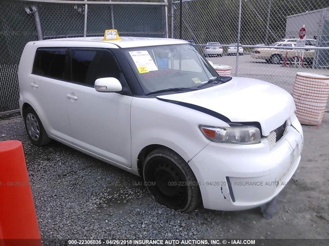 JTLKE50E481048310 - 2008 TOYOTA SCION XB WHITE photo 1