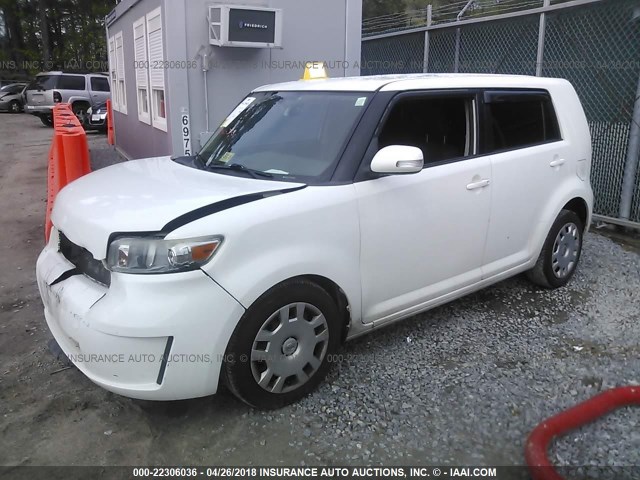 JTLKE50E481048310 - 2008 TOYOTA SCION XB WHITE photo 2