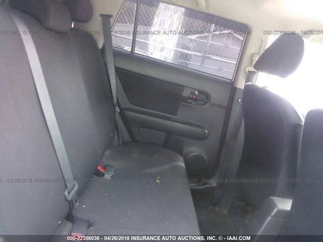 JTLKE50E481048310 - 2008 TOYOTA SCION XB WHITE photo 8