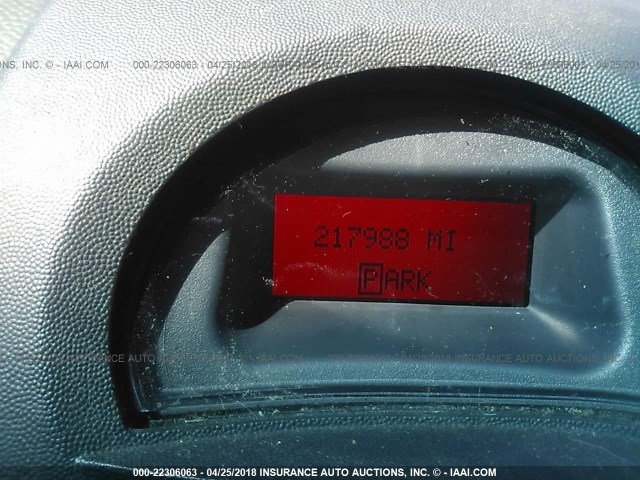 2G2WP522151323037 - 2005 PONTIAC GRAND PRIX WHITE photo 7