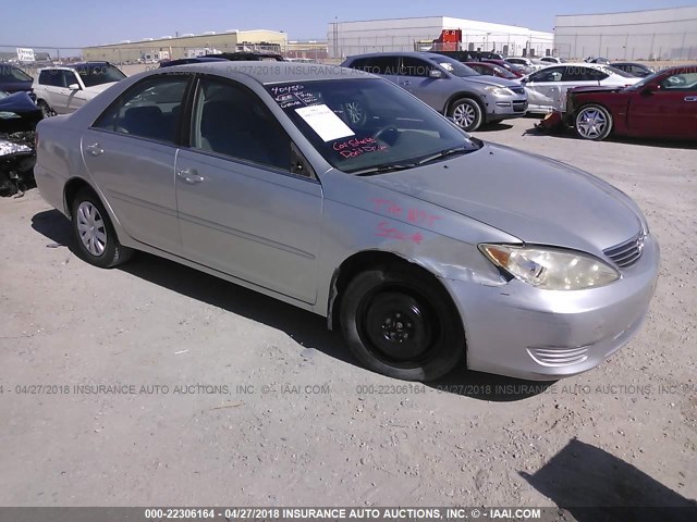 JTDBE32K063049541 - 2006 TOYOTA CAMRY LE/XLE SILVER photo 1