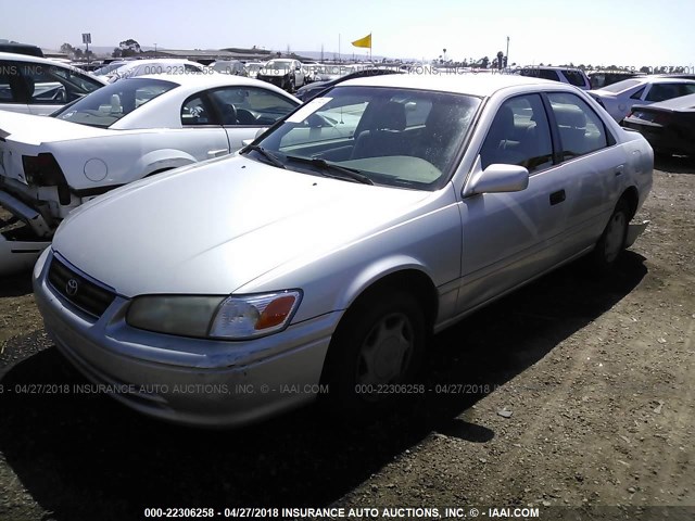 4T1BG22K8YU666800 - 2000 TOYOTA CAMRY CE/LE/XLE 银色 照片 2