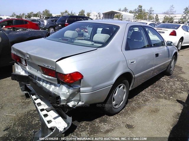 4T1BG22K8YU666800 - 2000 TOYOTA CAMRY CE/LE/XLE 银色 照片 4