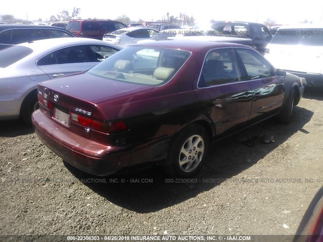 JT2BF28K4X0195192 - 1999 TOYOTA CAMRY LE/XLE RED photo 4