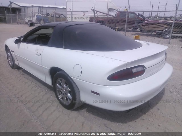 2G1FP22G522163961 - 2002 CHEVROLET CAMARO Z28 WHITE photo 3