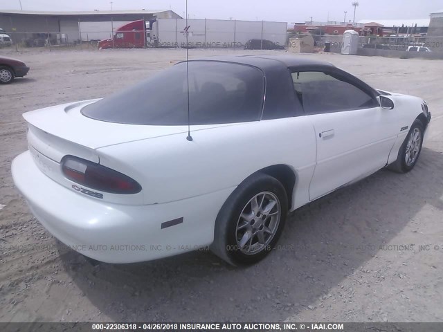 2G1FP22G522163961 - 2002 CHEVROLET CAMARO Z28 WHITE photo 4