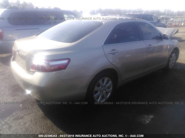 4T1BE46K29U275350 - 2009 TOYOTA CAMRY SE/LE/XLE GOLD photo 4