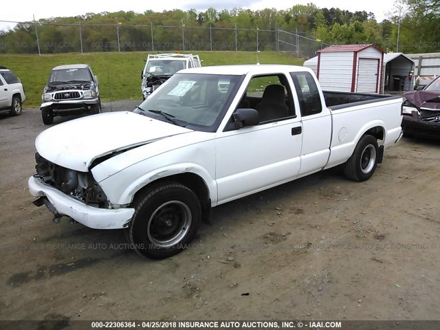 1GCCS19W418203433 - 2001 CHEVROLET S TRUCK S10 WHITE photo 2