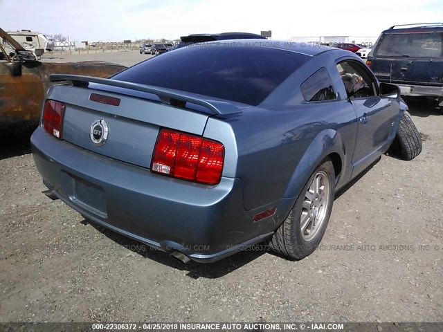 1ZVFT82H965192059 - 2006 FORD MUSTANG GT BLUE photo 4