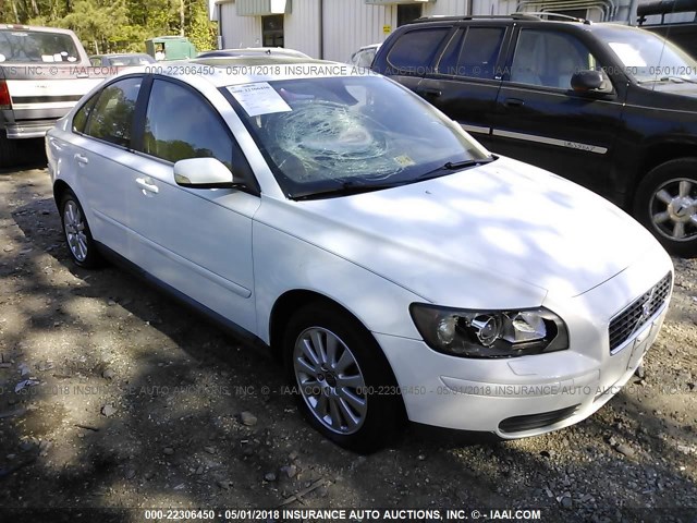 YV1MS382052068968 - 2005 VOLVO S40 2.4I WHITE photo 1