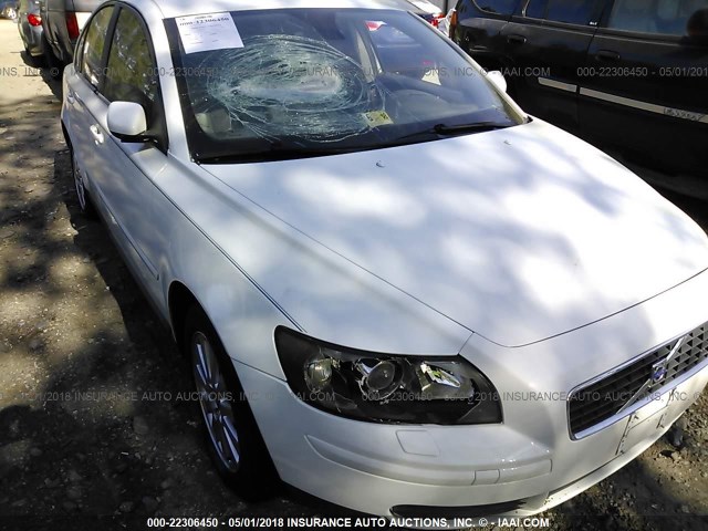 YV1MS382052068968 - 2005 VOLVO S40 2.4I WHITE photo 6