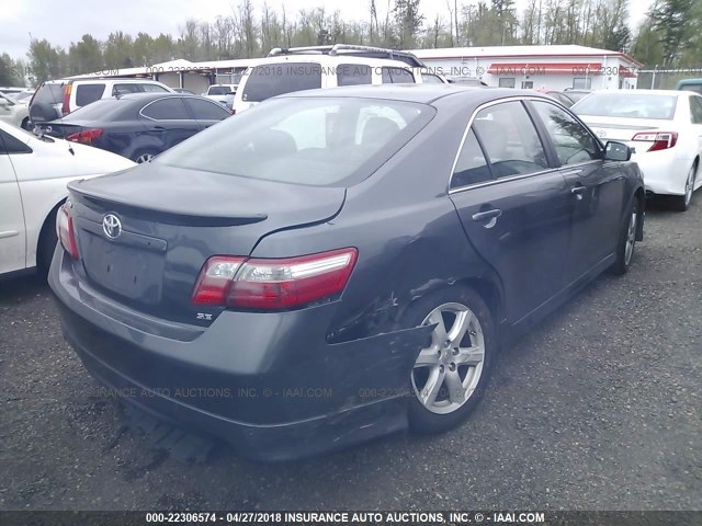 4T1BK46K97U003710 - 2007 TOYOTA CAMRY NEW GENERAT LE/XLE/SE GRAY photo 4