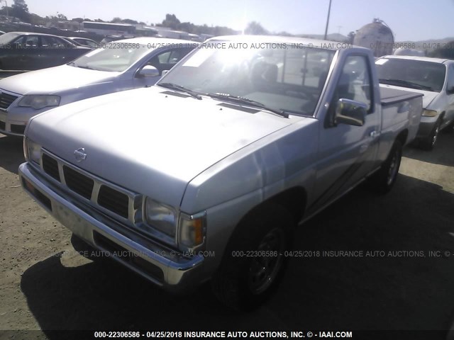 1N6SD11S0PC396729 - 1993 NISSAN TRUCK SHORT WHEELBASE SILVER photo 2