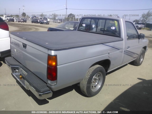 1N6SD11S0PC396729 - 1993 NISSAN TRUCK SHORT WHEELBASE SILVER photo 4