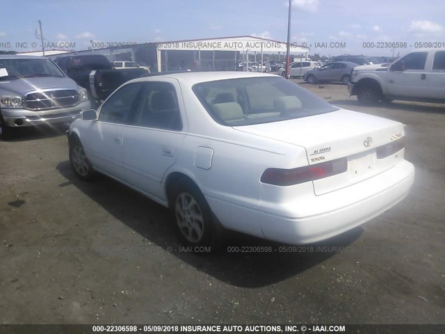 4T1BF28K7WU049296 - 1998 TOYOTA CAMRY CE/LE/XLE 白色 照片 3