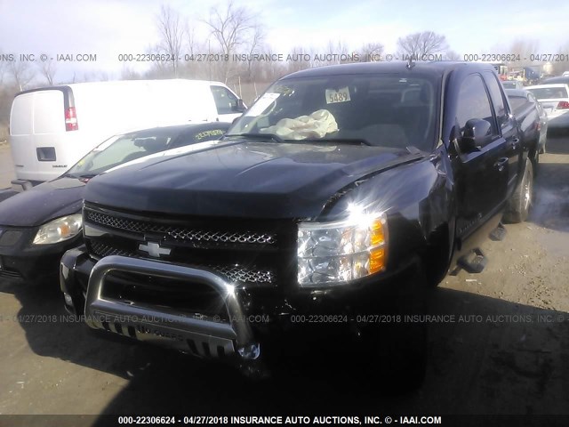 3GCRKSE33AG132277 - 2010 CHEVROLET SILVERADO K1500 LT BLACK photo 2