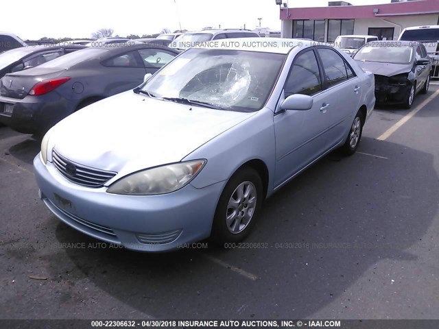 JTDBF32K860169862 - 2006 TOYOTA CAMRY LE/XLE Light Blue photo 2